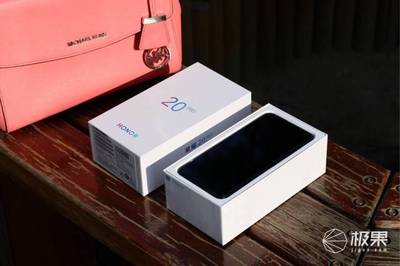 中端手机市场新标杆，荣耀20Pro实力圈粉，顶级拍照与黑科技并行